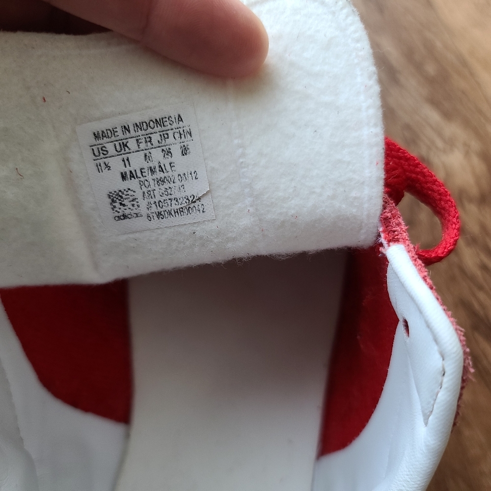 Adidas - Picture 2 of 5